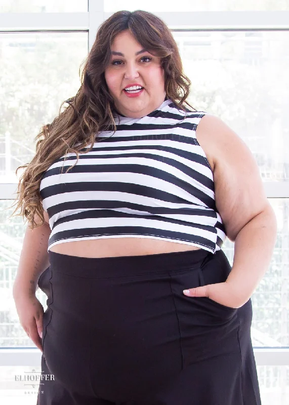 Essential Jes Crop Top - Showtime Stripe Sleek Women's Metallic