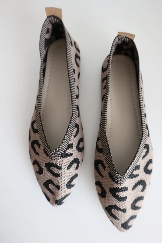 Lazy Leopard Flat