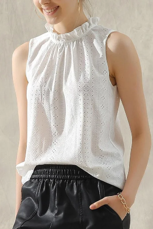 TIED HALTER NECK PUNCHING TOP